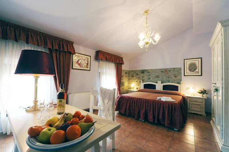 Antica Locanda San Leonardo 1554 Ghivizzano Exterior photo